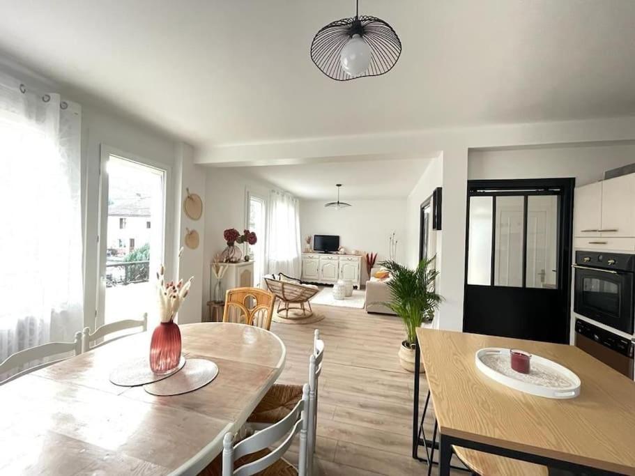 Superbe Appartement Avec Salle De Jeux Vaux-lès-Saint-Claude Exterior photo